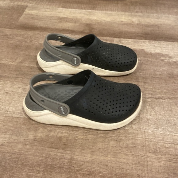 Black/Gray Kids Crocs - Picture 3 of 5